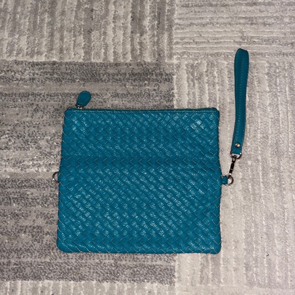 Women’s wristlet clutch, Magnetic fold
